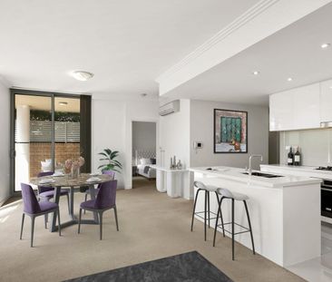 Courtyard apartment in lifestyle complex - Photo 1