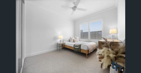 Hamptons-Inspired, Near-New Family Home - Photo 3