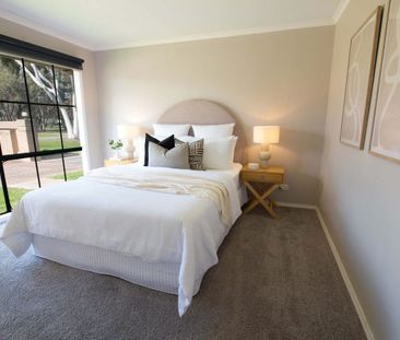 Private, Practical and Perfectly Positioned - Photo 5