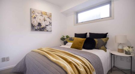 14th Floor - Furnished Central City Apartment - Photo 4