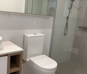 Modern 2-Bedroom Apartment in Prime Box Hill Location - Photo 4