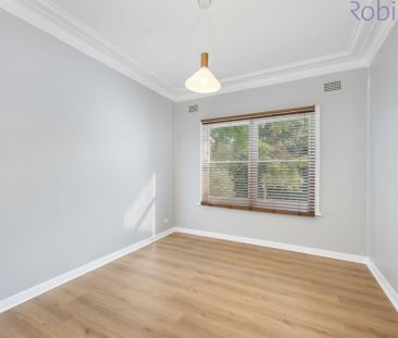 Three bedroom home with single garage, where the back yard lawn is ... - Photo 3