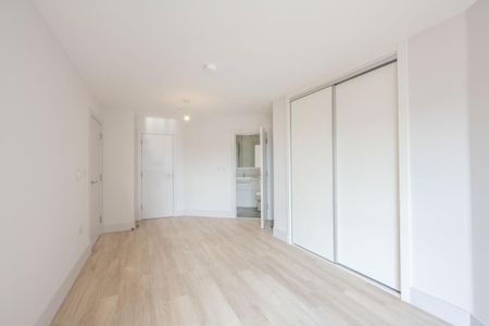 3 bedroom apartment to rent - Photo 2