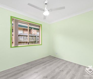 Newly renovated Â CONVENIENT VILLA LIFESTYLE! - Photo 3