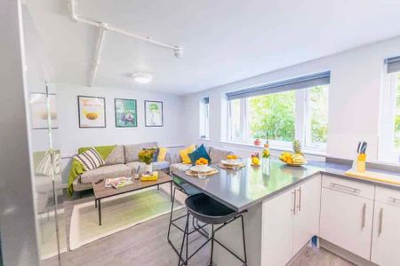 Classic Three Bed - Photo 2