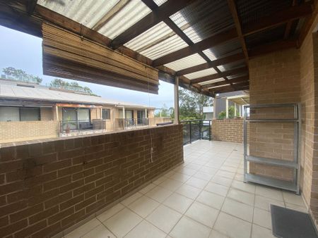 Modern 2-Bedroom Apartment in Prime Location - Photo 4