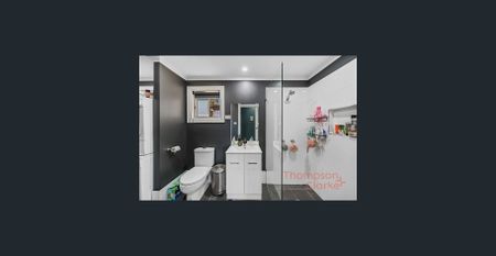 Stylish Family Living in the Heart of Gillieston Heights! - Photo 2