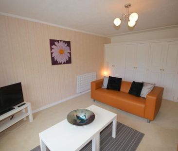 Balcarres Court, Edinburgh, EH10 - Photo 1