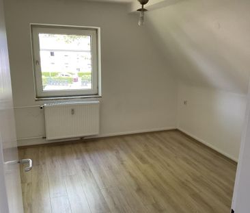 Schöne 2 Zimmer-Wohnung im Dachgeschoß in bester Lage von Wetter Al... - Foto 1