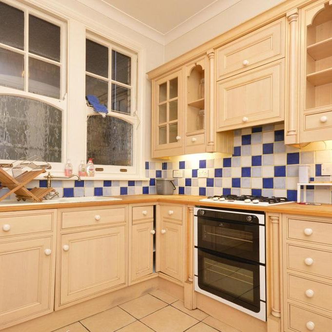 4 bedroom semi-detached house to rent - Photo 1