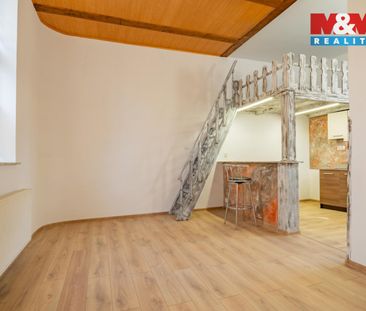 Pronájem bytu 1+kk a garsoniéry 40 m² - Photo 1