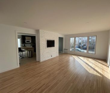 Logement à louer, 5 chambres à coucher - Photo 1