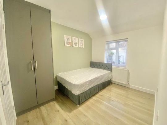 Park Avenue Grays, Property for rent - Photo 1