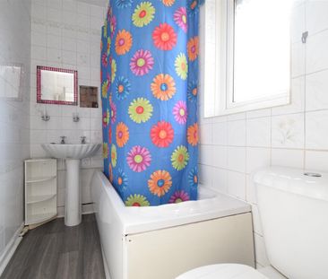 Warren Avenue, Wakefield - Photo 6