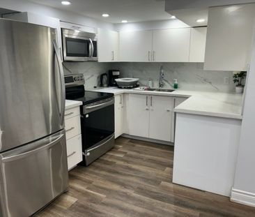 For Lease - 307 Burloak Drive Unit# Basement, Oakville, Ontario - Photo 2