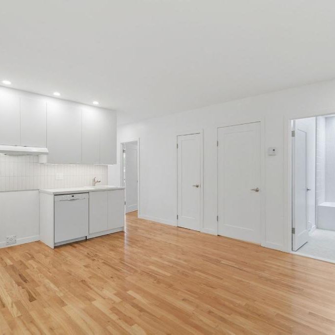 4 ½ entièrement rénové à Rosemont | 2 chambres fermées | balcon | lave-vaisselle - Photo 1