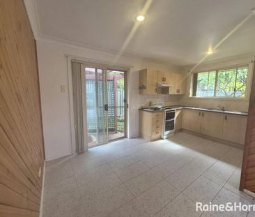 Charming 3 Bedroom Villa - Photo 5