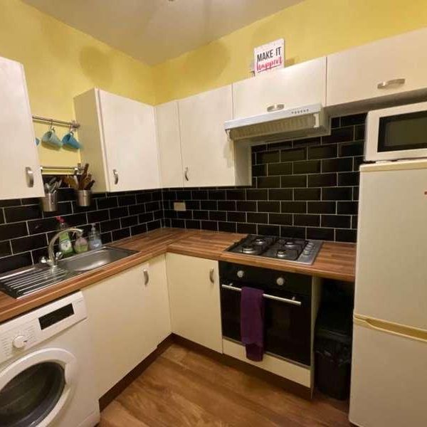Calder Street, Govanhill, G42 - Photo 1