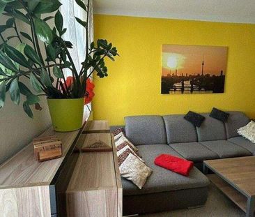 Helle 2-Zimmer-Wohnung mit tollem Balkon in Sewanstraße - Photo 1