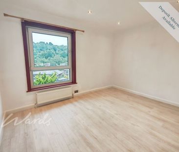 4 bedroom semi-detached house to rent - Photo 3