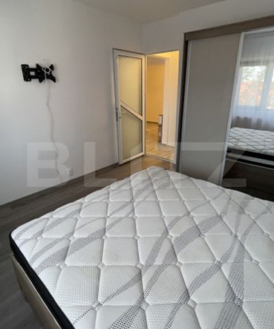 Apartament cu 3 camere, 75 mp, zona Centrala - Fotografie 4