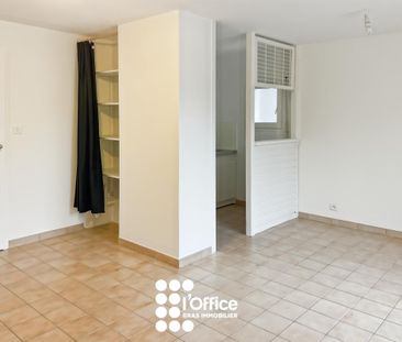 Location Appartement 1 pièce 25m² LA ROCHE SUR YON 85000 - Photo 6