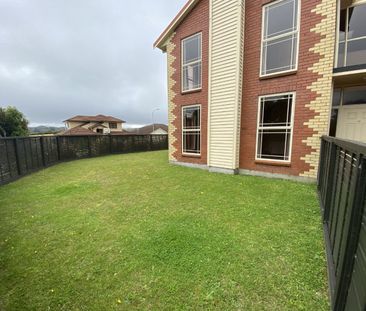 18 White Pine Avenue, Woodridge - Photo 2