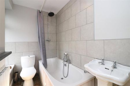 1 bedroom detached house to rent - Photo 2