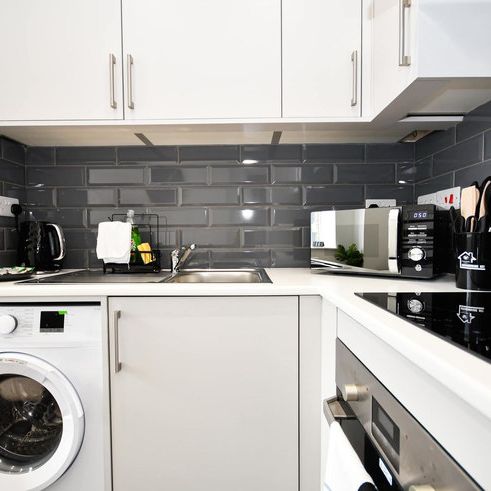 East Parade - Photo 1