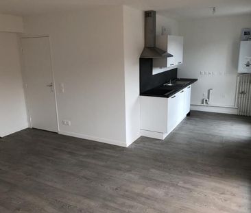 Location Appartement 3 pièces 63m² NOTRE DAME DE BONDEVILLE 76960 - Photo 2