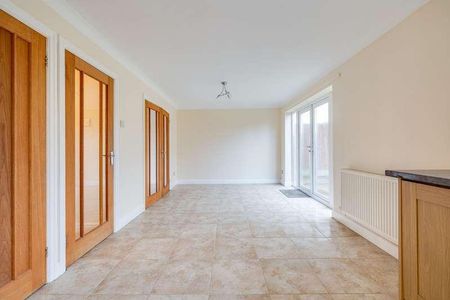 Forest Drive, Broughton, CH4 - Photo 4