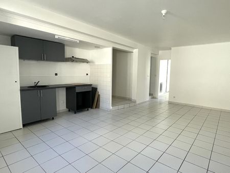 Location Appartement 3 pièces 56m² BEAUMONT LES VALENCE 26760 - Photo 2