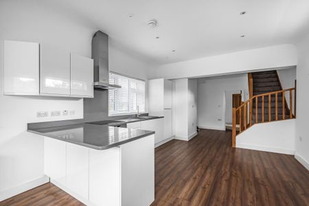 2 bedroom semi-detached house to rent - Photo 5
