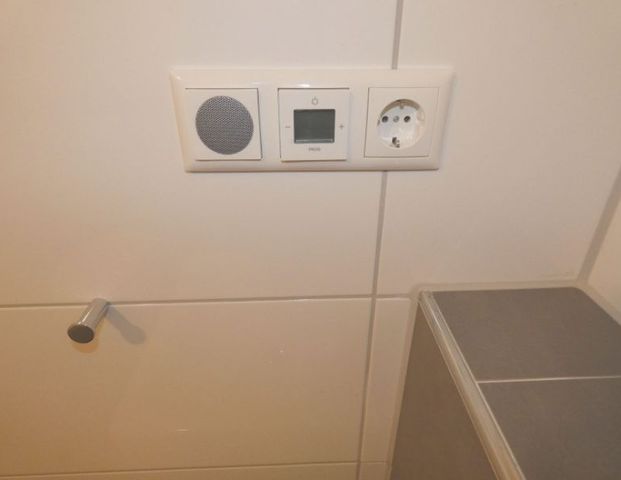 *** Charmante 2-Zi.-Whg. mit Loggia in grüner Lage! *** - Photo 1