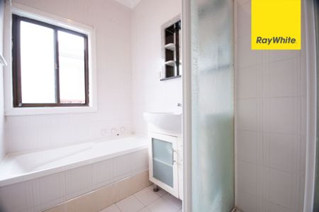 NEAT & TIDY FAMILY HOME - Photo 5