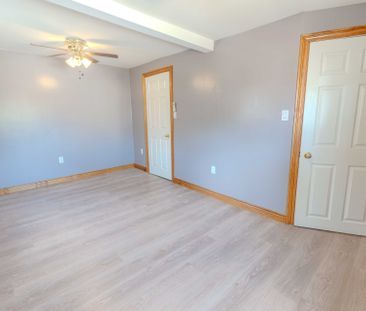 For Lease - 8 GARNER Avenue, Welland, Ontario - Photo 1