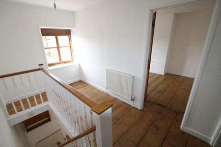 2 bedroom terraced house to rent - Photo 5