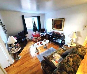 4 1\2 Vieux-Longueuil, libre le 1er juillet - Photo 1