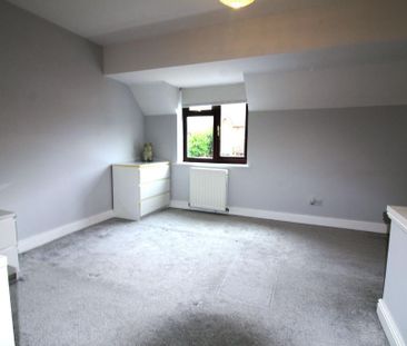 2 bedroom end of terrace house to rent - Photo 1