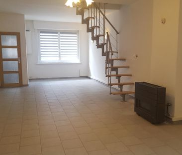 Location Maison 3 pièces 83m² - Photo 2