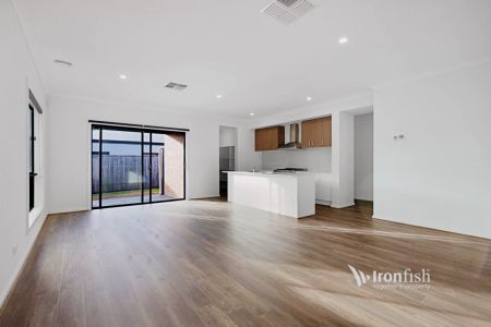 4 Bed, 2 Bath - Photo 3