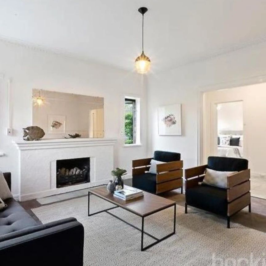 Spacious Living - Photo 1