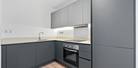 Harvest Lane, Thames Ditton, KT7 - Photo 2