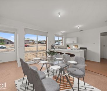 Tidy Family Home - Photo 2