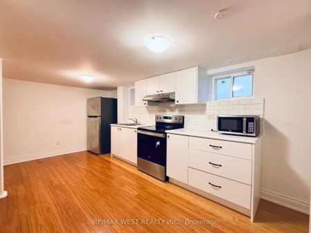 43 Dunblaine Avenue #Lower - Photo 4