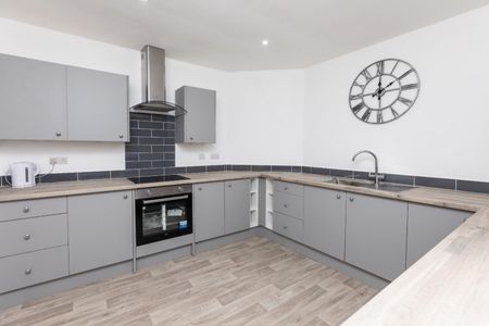 2 bedroom Bungalow To Let - Photo 2