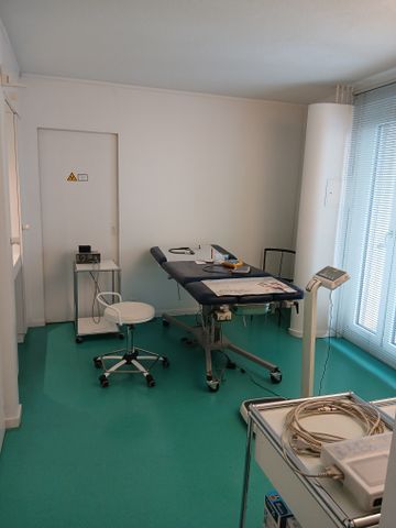 Wunderbares Lokal im Stadtzentrum von Bulle - Photo 2