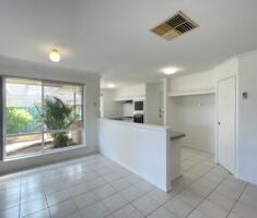 Quiet Winthrop cul-de-sac – perfect family home - Photo 4