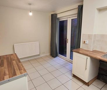 3 bedroom end of terrace house to rent - Photo 5