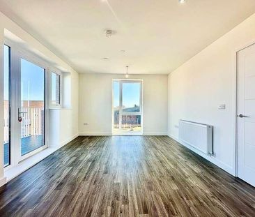 High View, Hatfield, AL10 - Photo 2